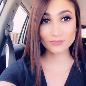 Meet your Posher, Adilene